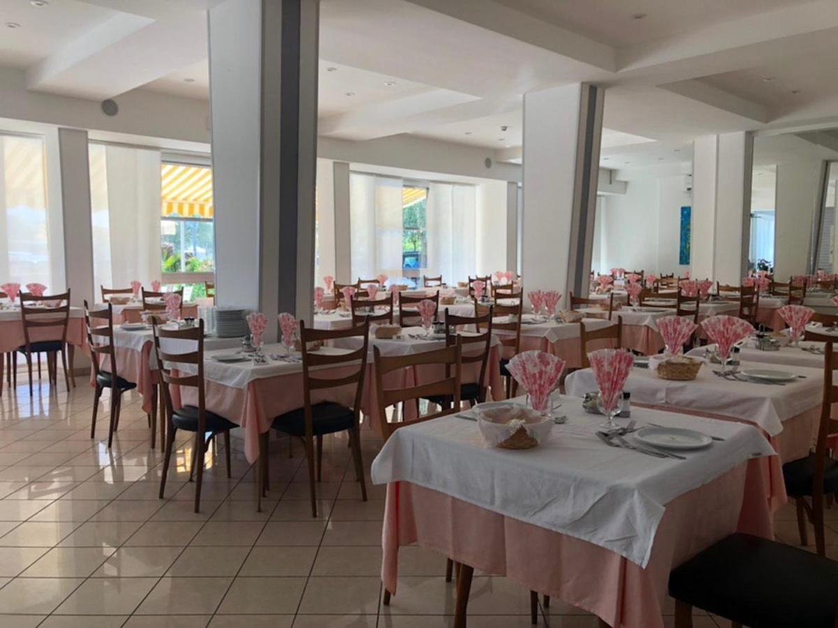 Hotel Alda Cervia Extérieur photo
