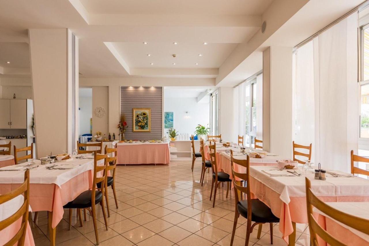 Hotel Alda Cervia Extérieur photo